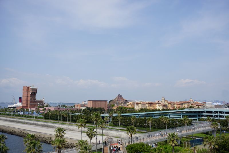 東京ディズニーシーをリゾートパーキング側から眺めた風景